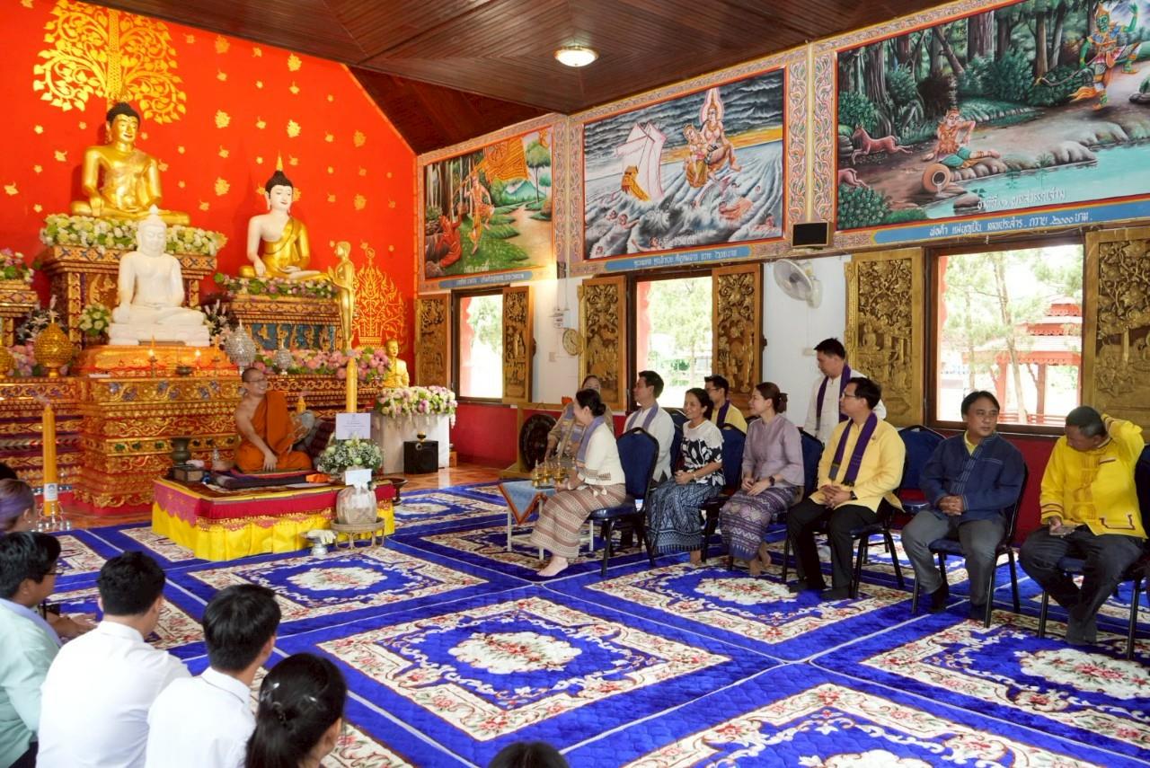 ประเพณีแห่เทียนพรรษา